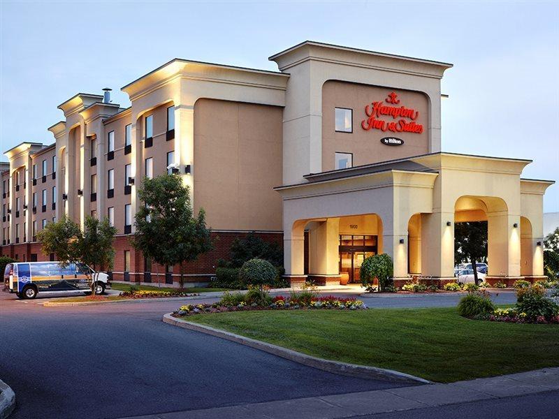 Hampton Inn & Suites Montreal-דורבאל מראה חיצוני תמונה