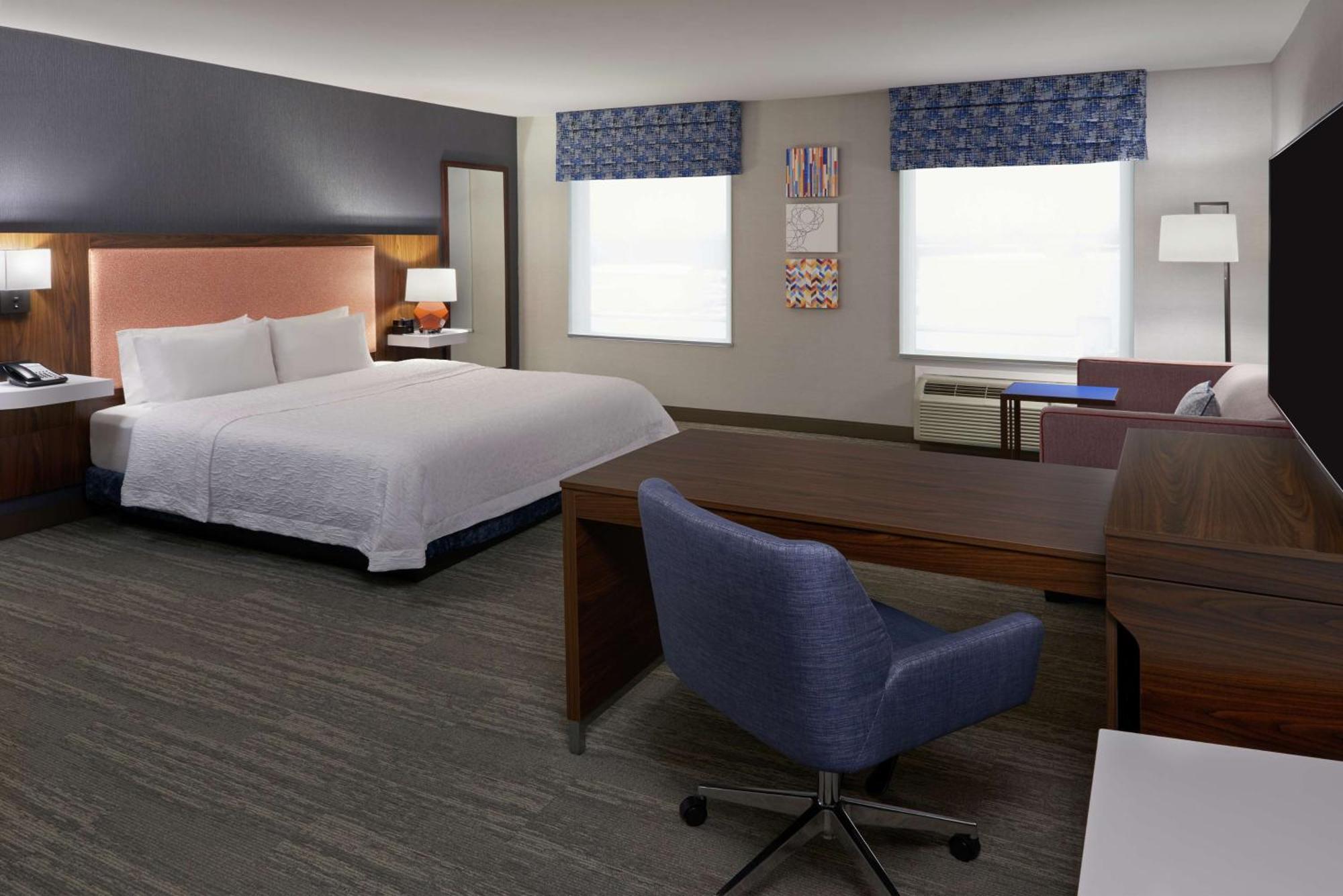 Hampton Inn & Suites Montreal-דורבאל מראה חיצוני תמונה