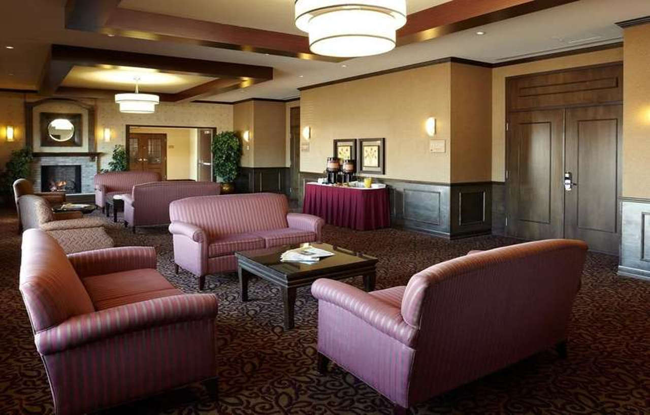 Hampton Inn & Suites Montreal-דורבאל מראה חיצוני תמונה